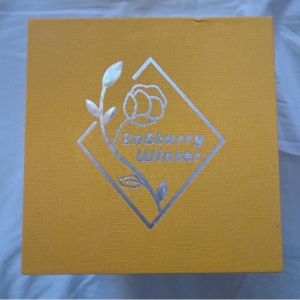 InStarry Winter Yellow Bath Bomb gift box set (8 total)